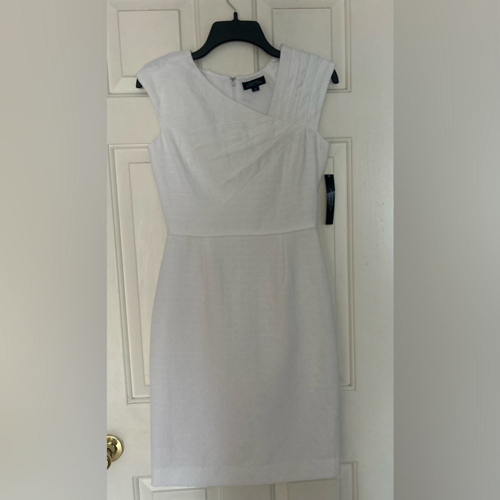 Elegant White Cocktail Dress by Tahari. Size 2. NWT.